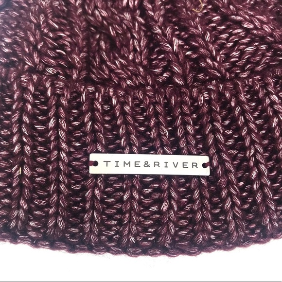 NWT Time River Womens Burgundy Knitted Winter Hat - Picture 2 of 4
